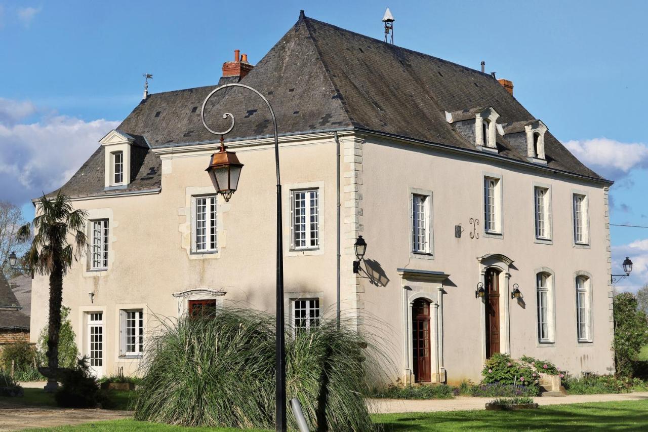 MénilLe Bas Chitray住宿加早餐旅馆 外观 照片